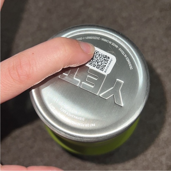 NWT Yeti 30OZ Chartreuse Magslider Lid - Picture 4 of 4